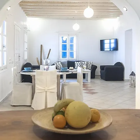 The Orient Lia * Mykonos Town